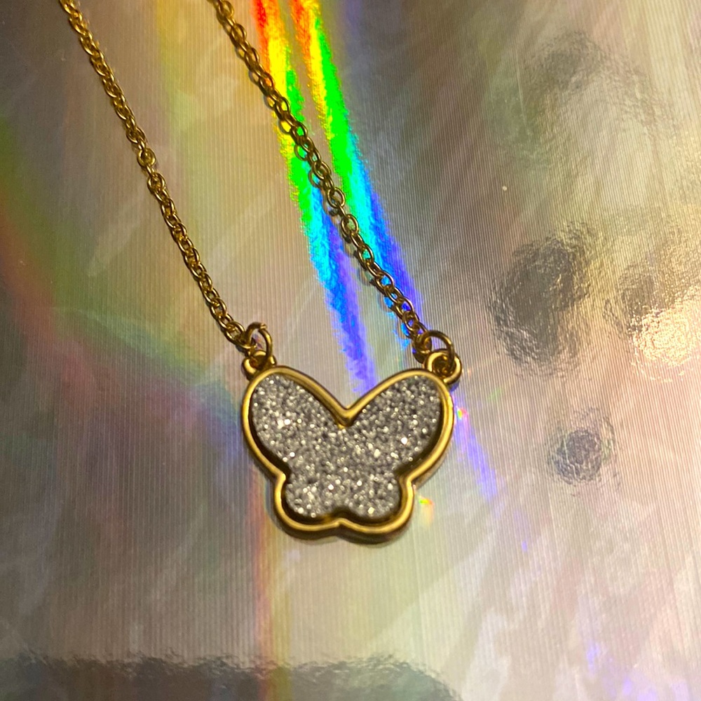 NWOT Butterfly Druzy Necklace 🦋